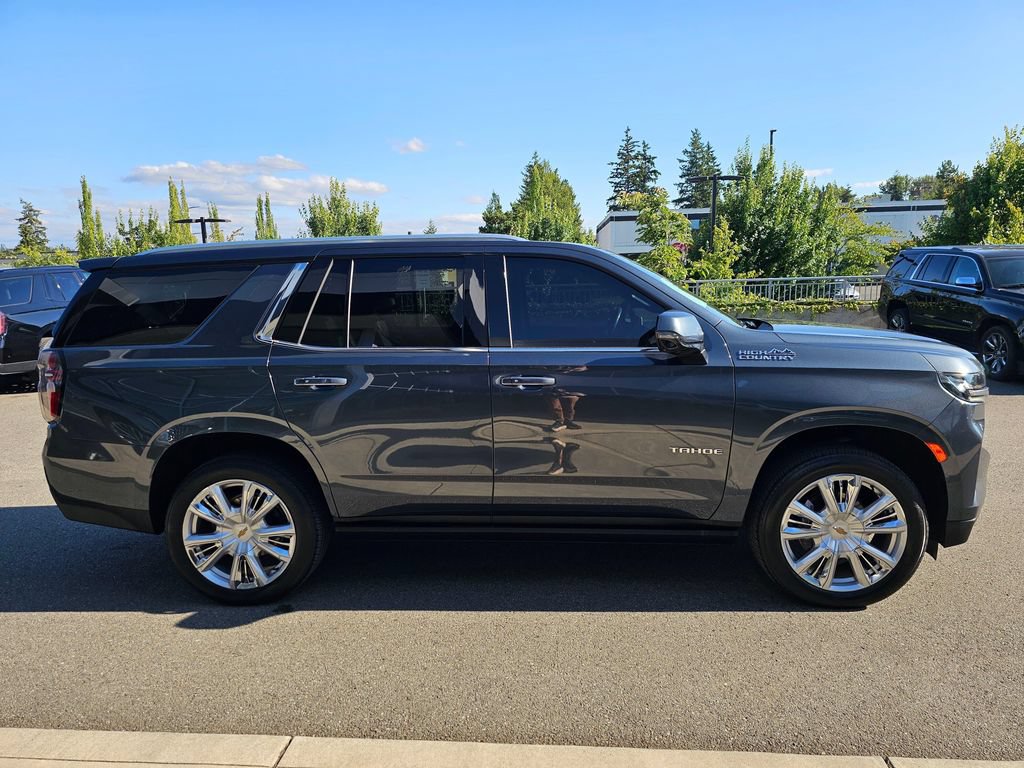 Used 2021 Chevrolet Tahoe High Country w/ Premium Package AWD/4WD image 6