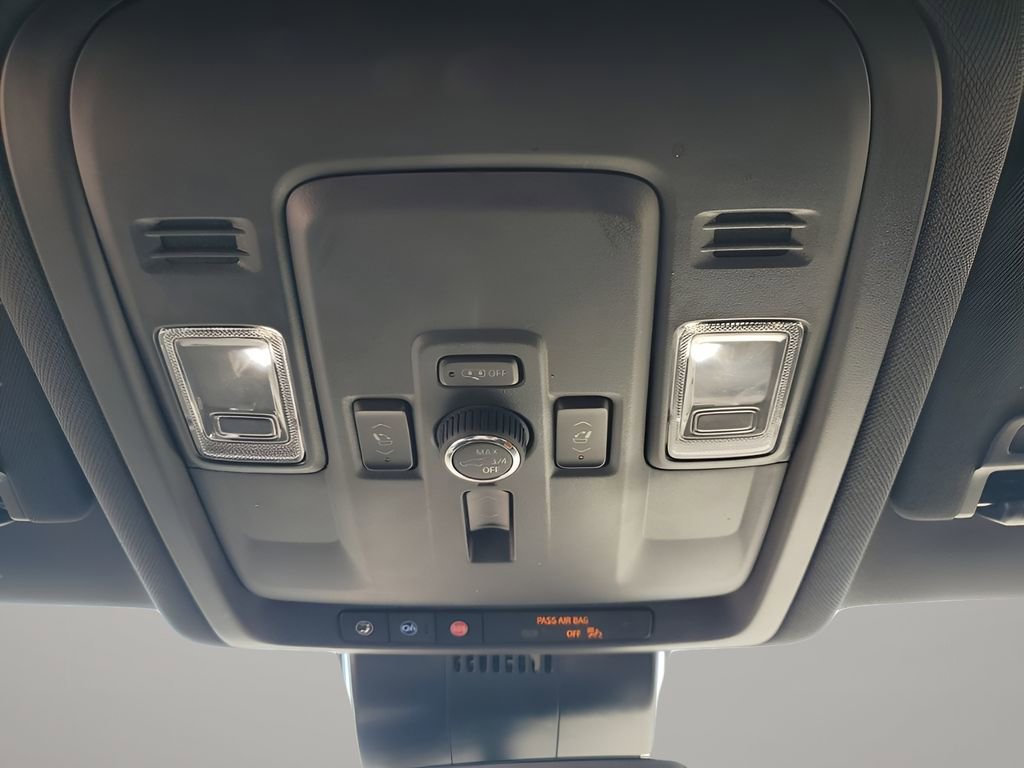 Used 2025 Chevrolet Tahoe Premier image 42