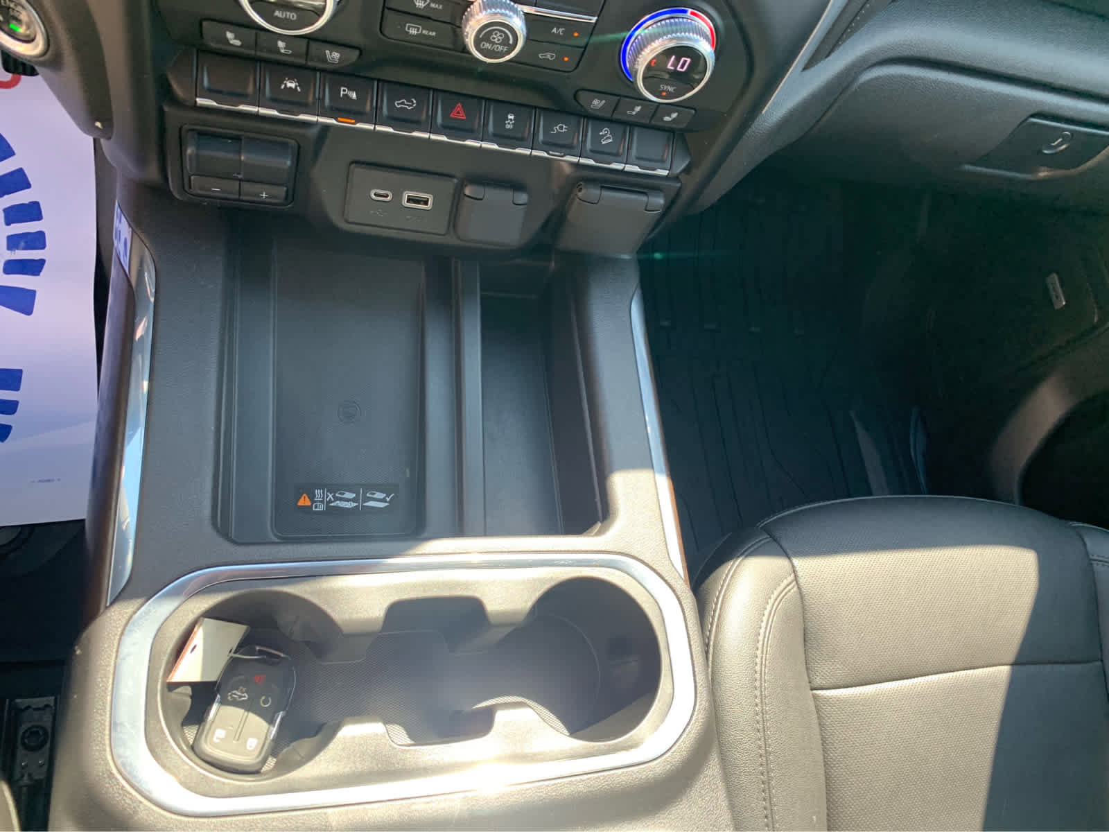 Used 2022 GMC Sierra 1500 SLT w/ SLT Premium Plus Package image 18