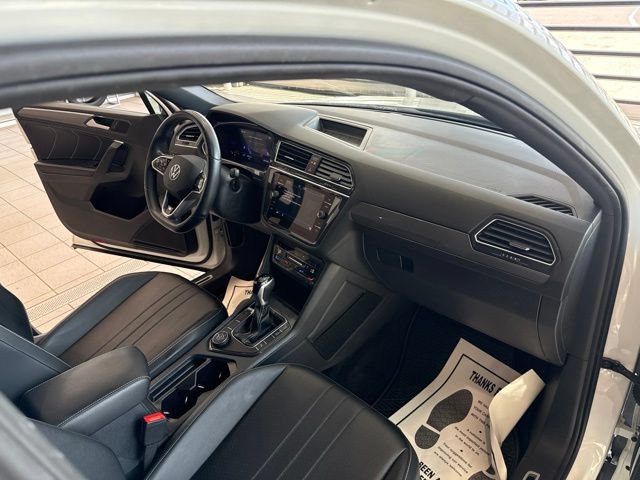 Used 2024 Volkswagen Tiguan SE R-Line AWD/4WD image 20