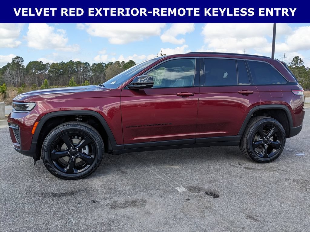 New 2026 Jeep Grand Cherokee Limited w/ Limited Altitude Package AWD/4WD image 11