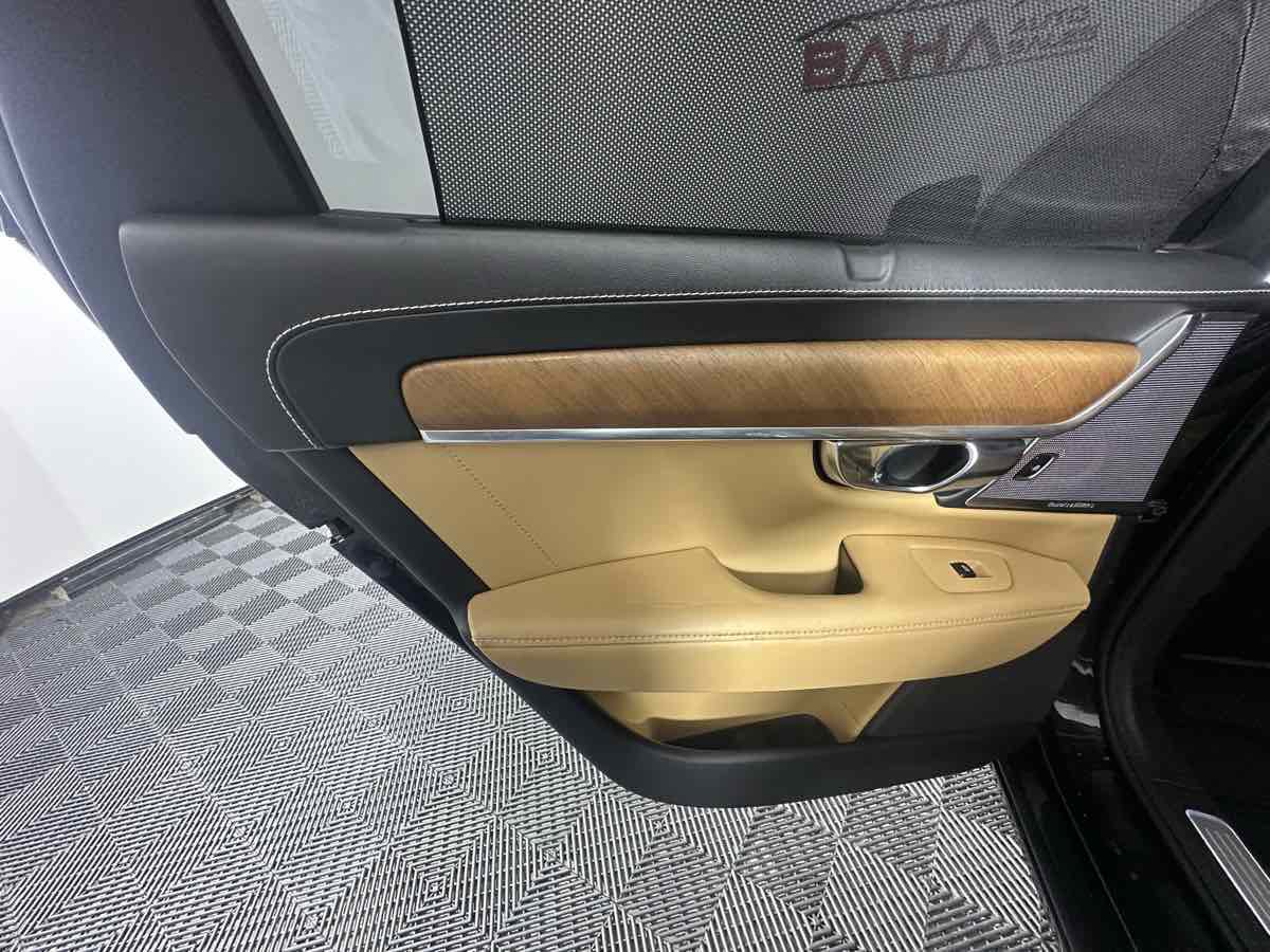 Used 2017 Volvo S90 T6 Inscription w/ Vision Package image 17