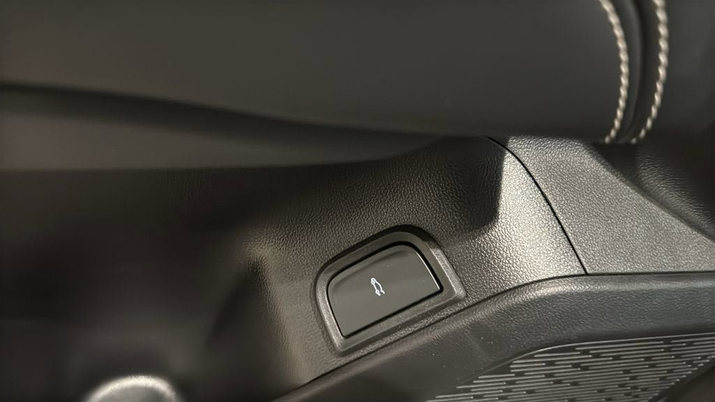 New 2026 GMC Terrain Elevation w/ Elevation Premium Package image 24