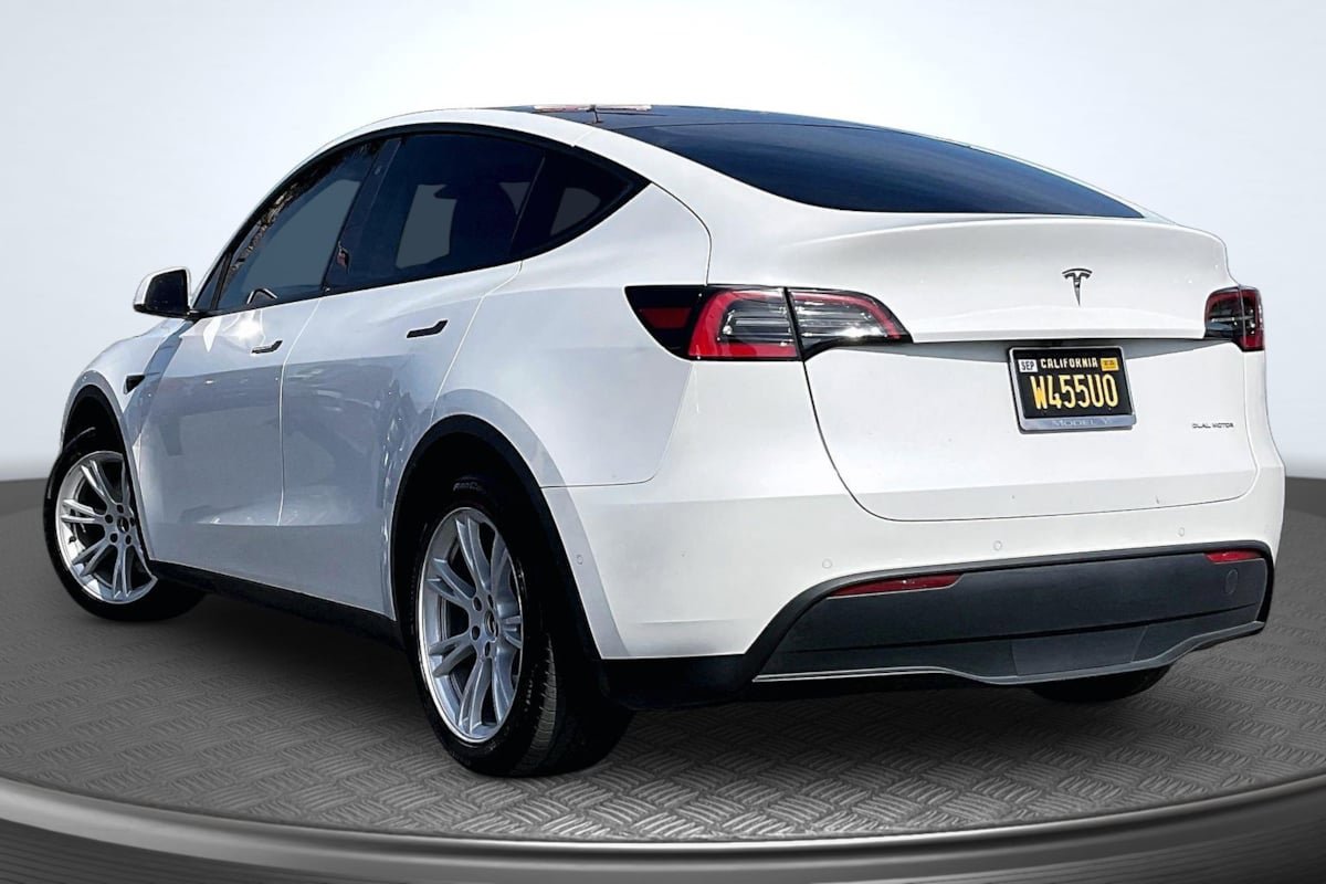 Used 2020 Tesla Model Y Long Range AWD/4WD image 2