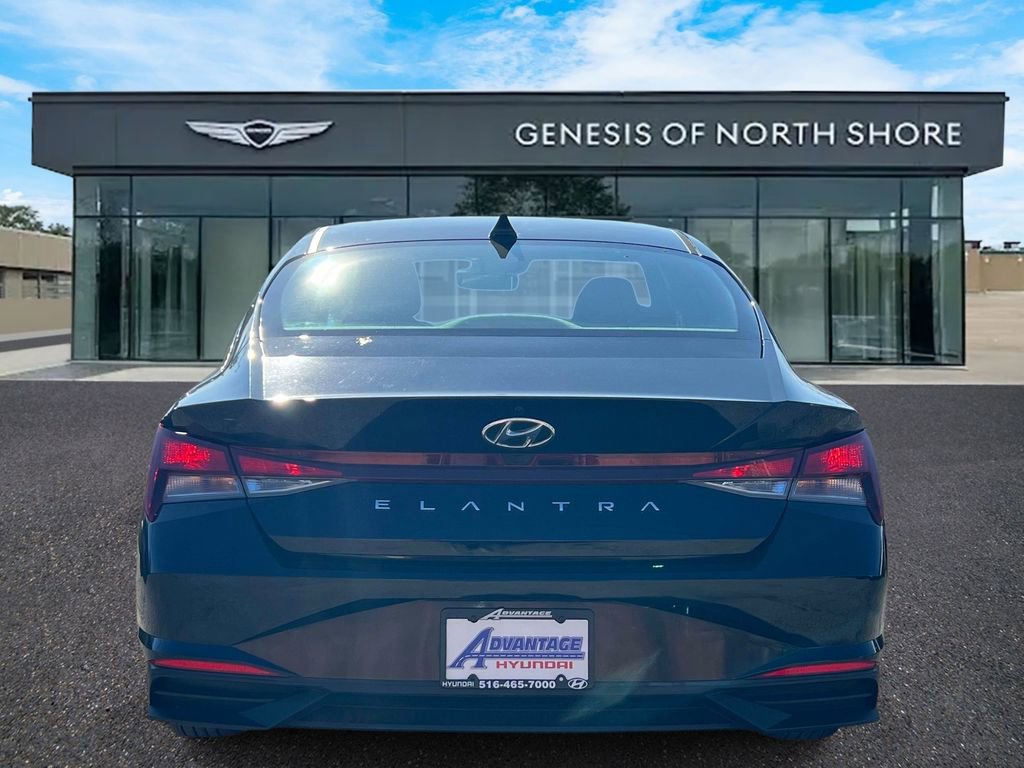 Certified 2023 Hyundai Elantra SEL w/ Preferred Accessory Package image 6