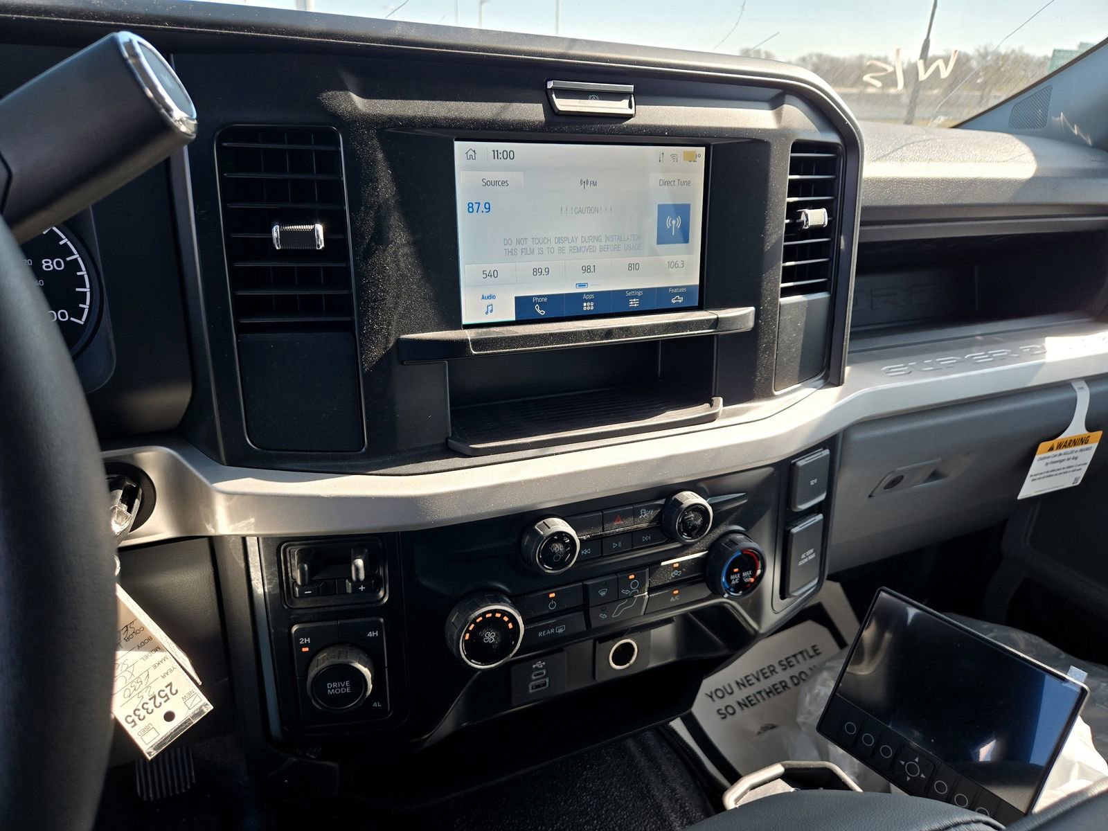 New 2025 Ford F550 4x4 SuperCab Super Duty image 13