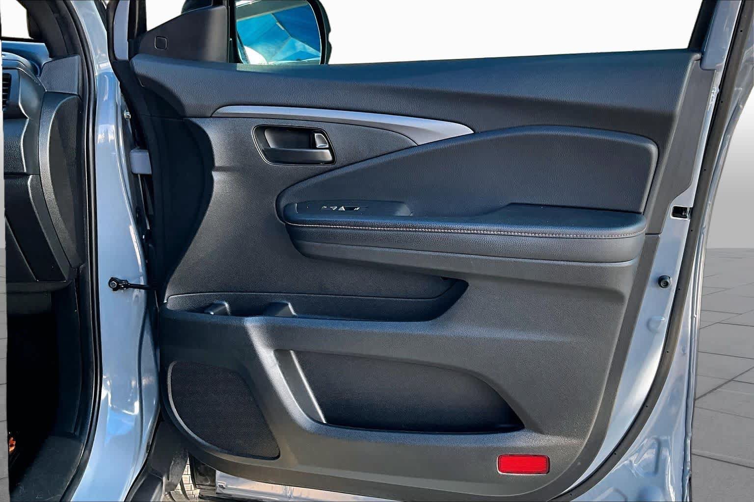 Used 2022 Honda Pilot TrailSport image 22
