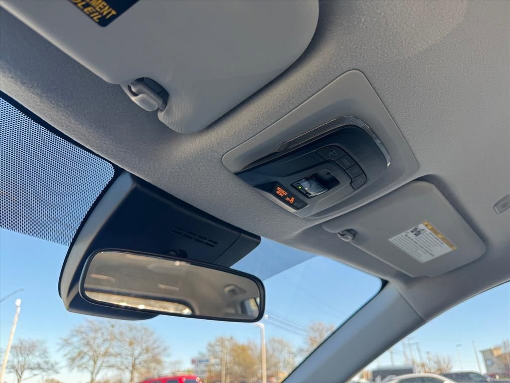 Used 2026 Toyota Corolla Cross L image 23