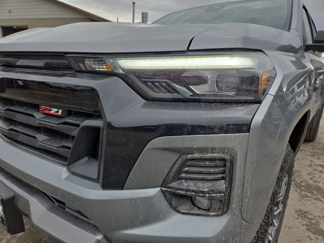 Used 2026 Chevrolet Colorado Z71 w/ Technology Package AWD/4WD image 6