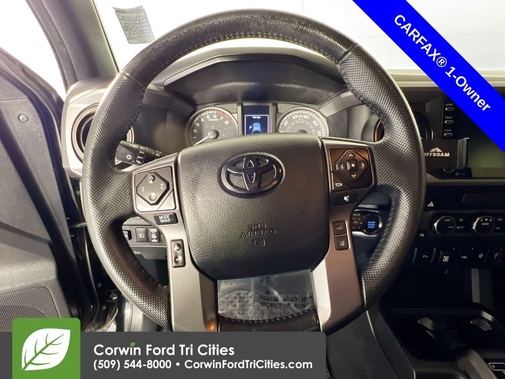 Used 2022 Toyota Tacoma TRD Off-Road w/ Technology Package AWD/4WD image 8