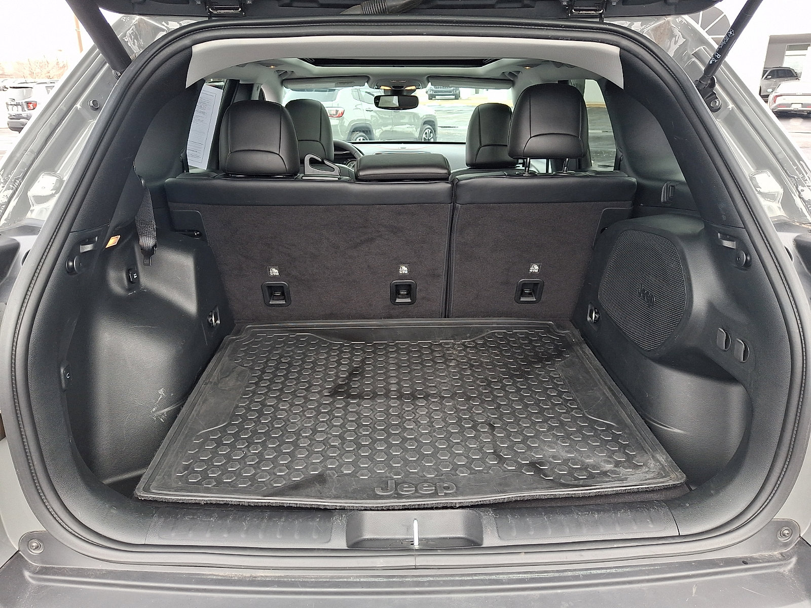 Certified 2022 Jeep Cherokee Trailhawk w/ Sun, Sound & Nav Group image 30