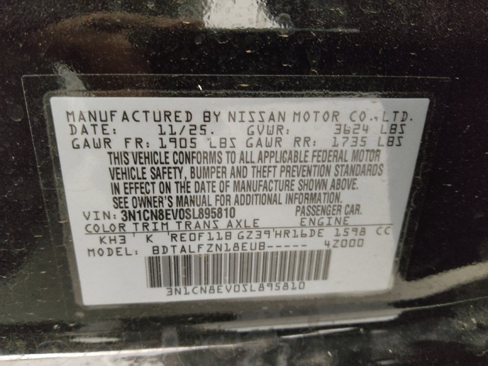 Used 2025 Nissan Versa SV w/ Trunk Package FWD image 33