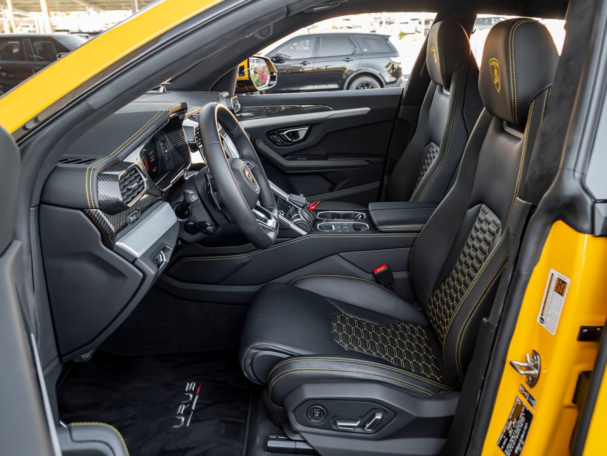 Used 2021 Lamborghini Urus AWD/4WD image 14