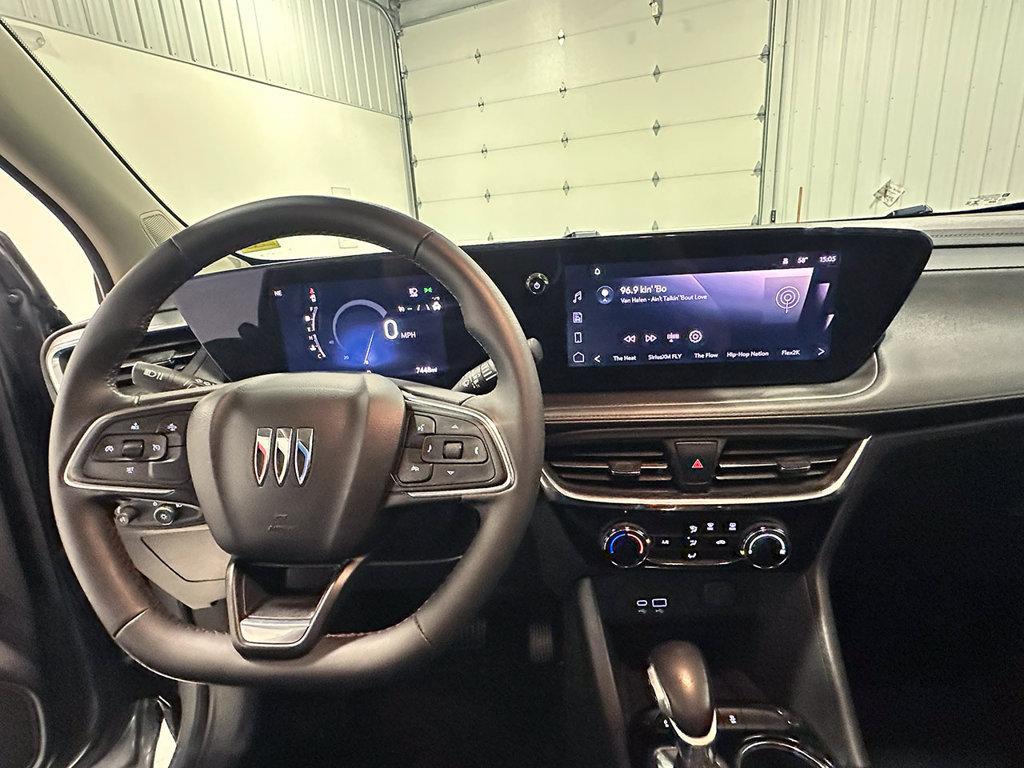 Used 2024 Buick Encore GX Sport Touring FWD image 37