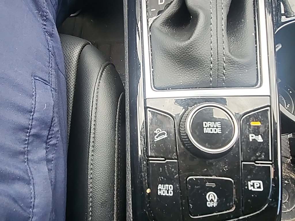 Used 2024 Kia Sportage EX image 7