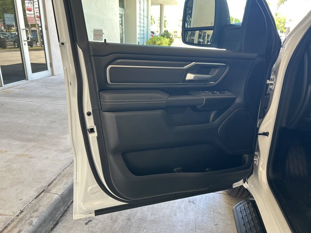 New 2025 RAM 1500 Big Horn AWD/4WD image 39