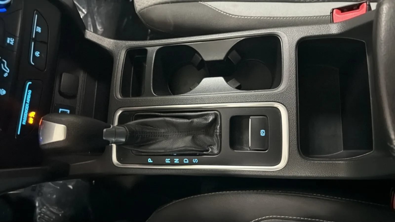 Used 2017 Ford Escape SE AWD/4WD image 12