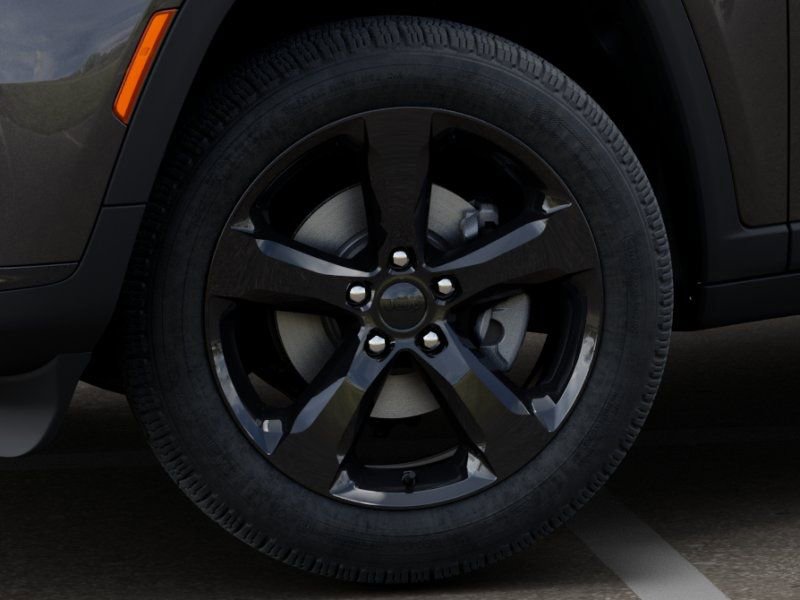 New 2025 Jeep Grand Cherokee L Limited image 8