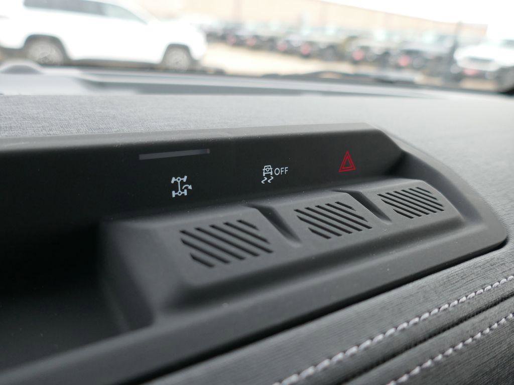 New 2026 Ford Bronco Outer Banks AWD/4WD image 21