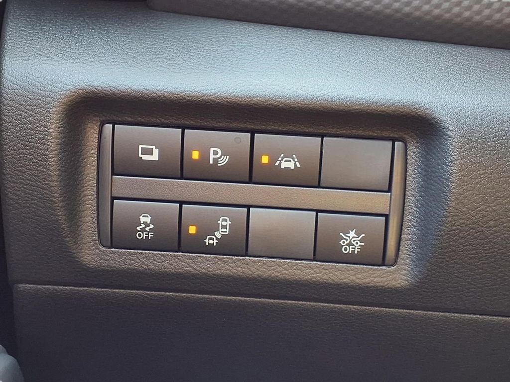Used 2025 Nissan Kicks Play S FWD image 17