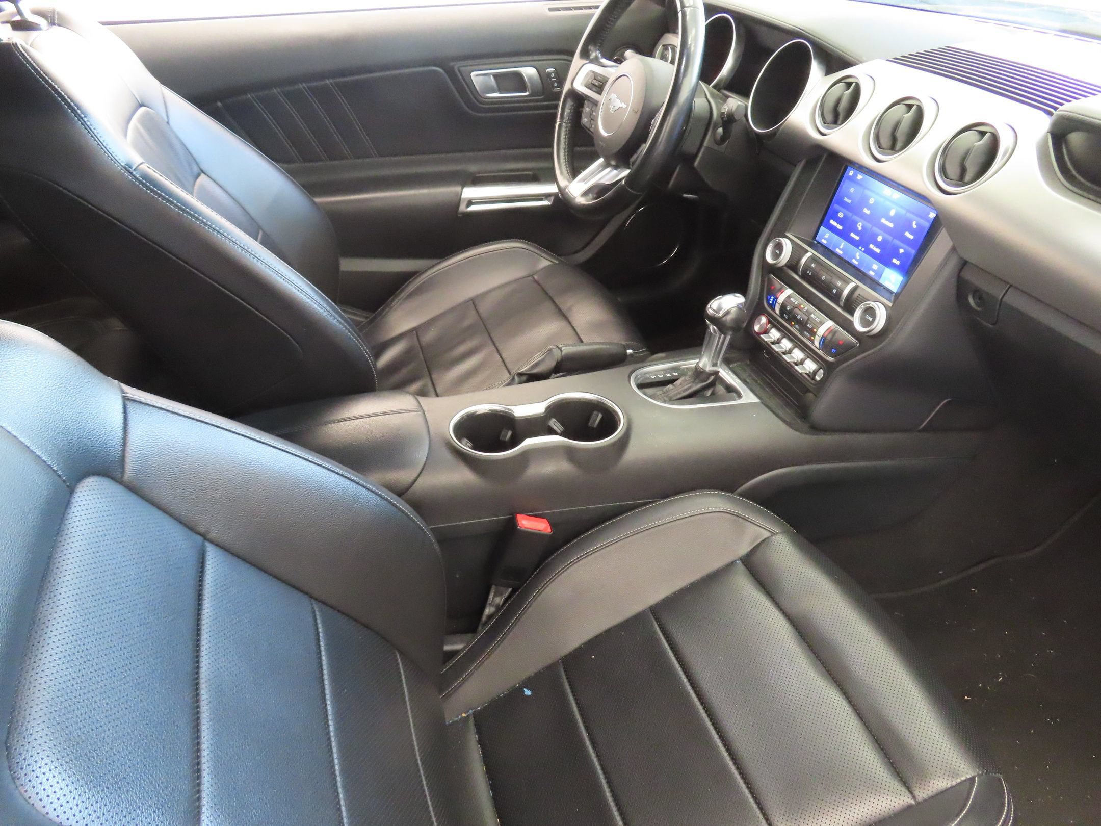Used 2021 Ford Mustang Premium RWD image 23