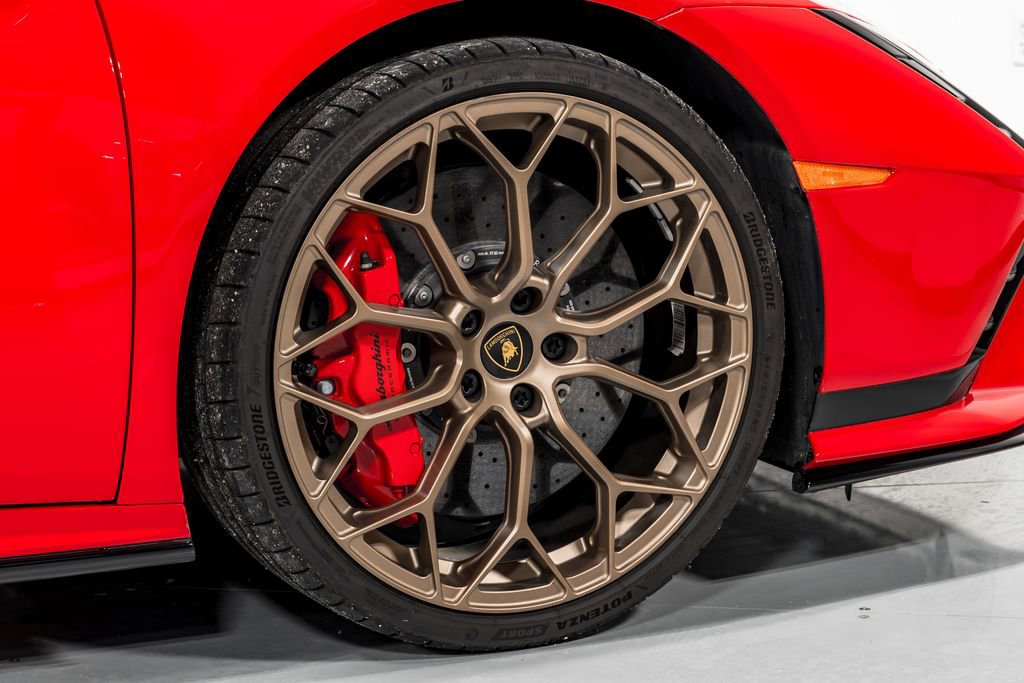 Used 2023 Lamborghini Huracan Tecnica image 46