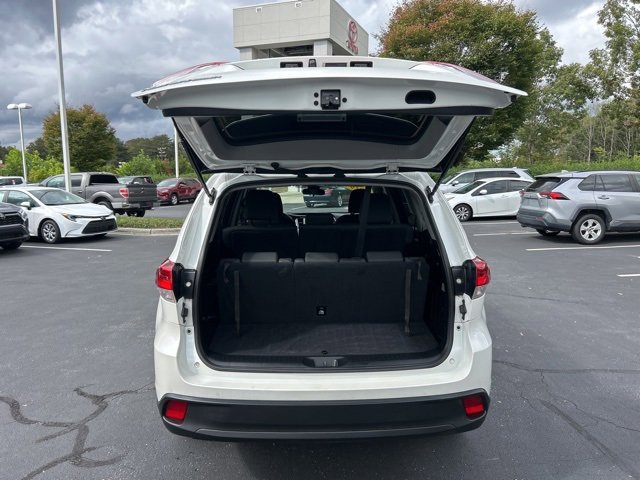Used 2019 Toyota Highlander LE image 7