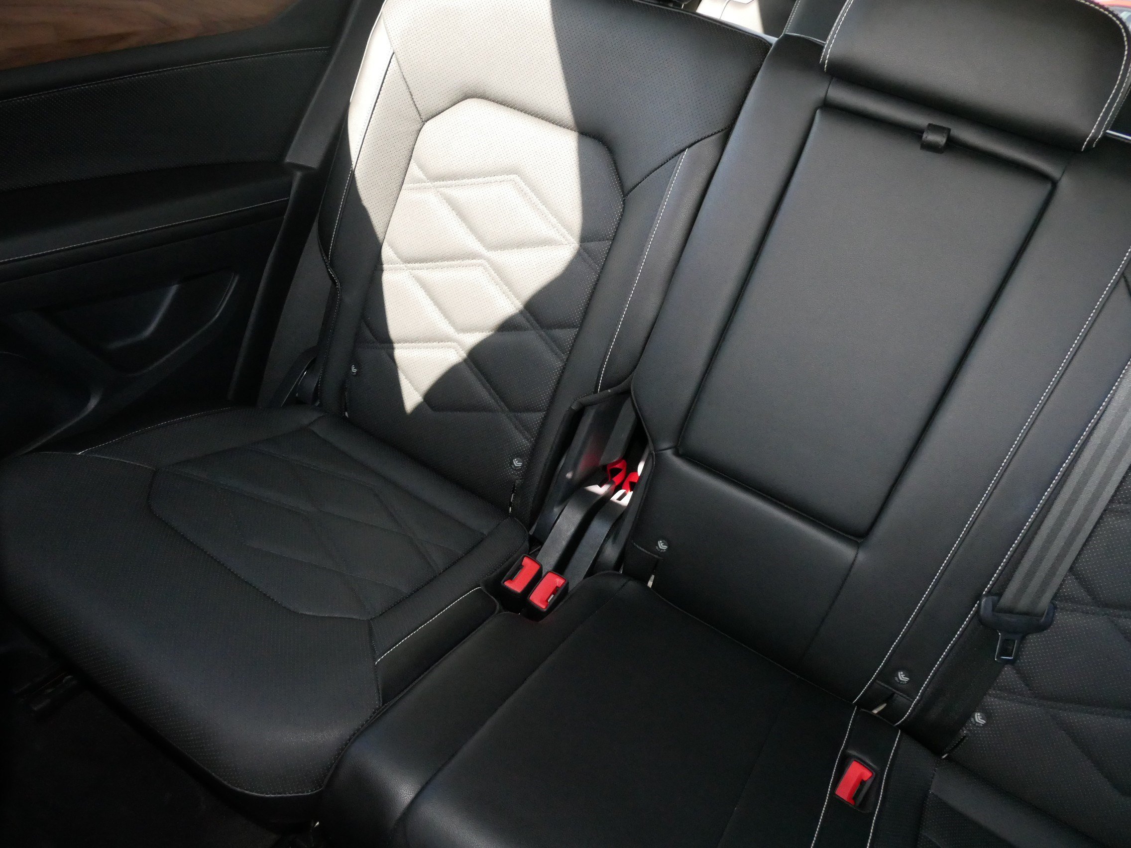 Certified 2024 Volkswagen Atlas SE AWD/4WD image 15