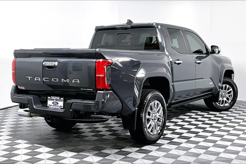 Used 2025 Toyota Tacoma Limited AWD/4WD image 12