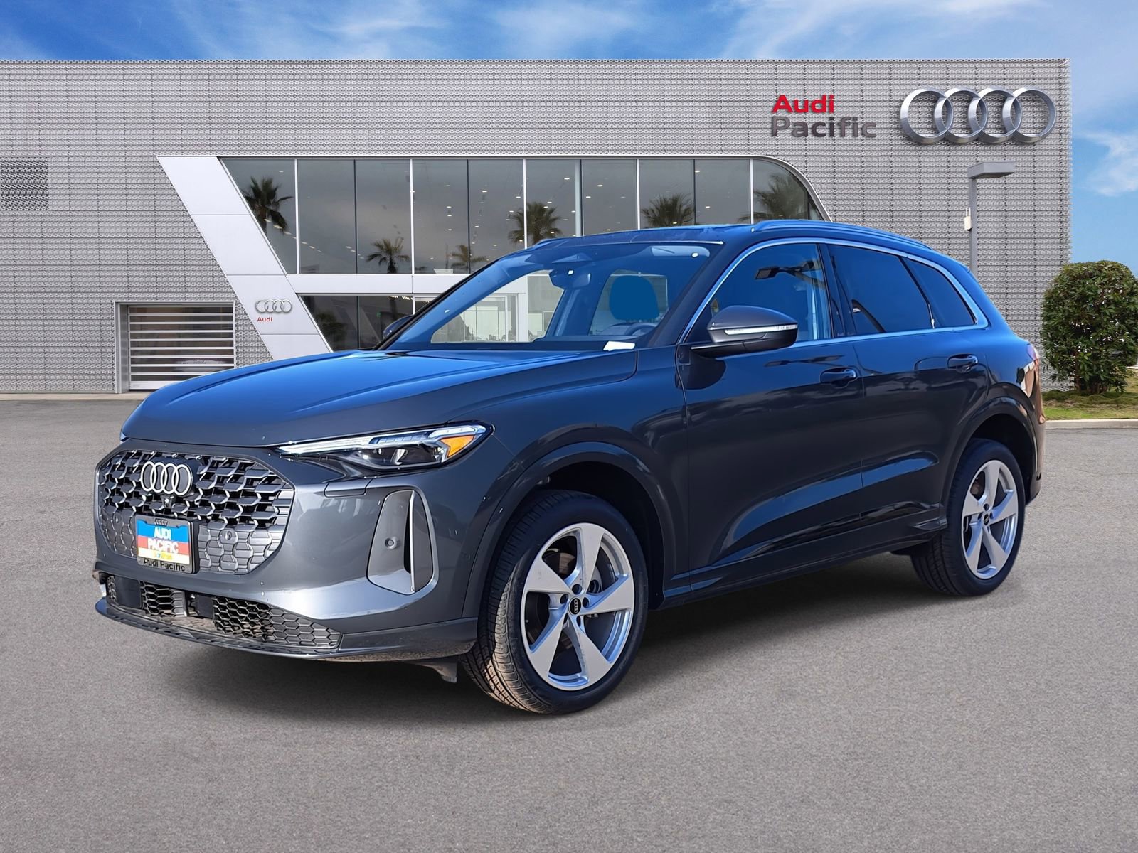 New 2025 Audi Q5 Premium Plus AWD/4WD image 1