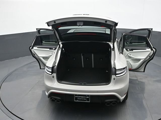 New 2026 Porsche Macan GTS AWD/4WD image 28