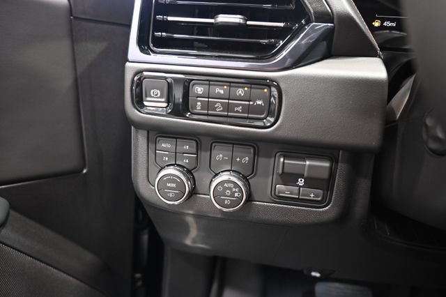 New 2026 GMC Yukon XL AT4 w/ AT4 Premium Plus Package AWD/4WD image 29