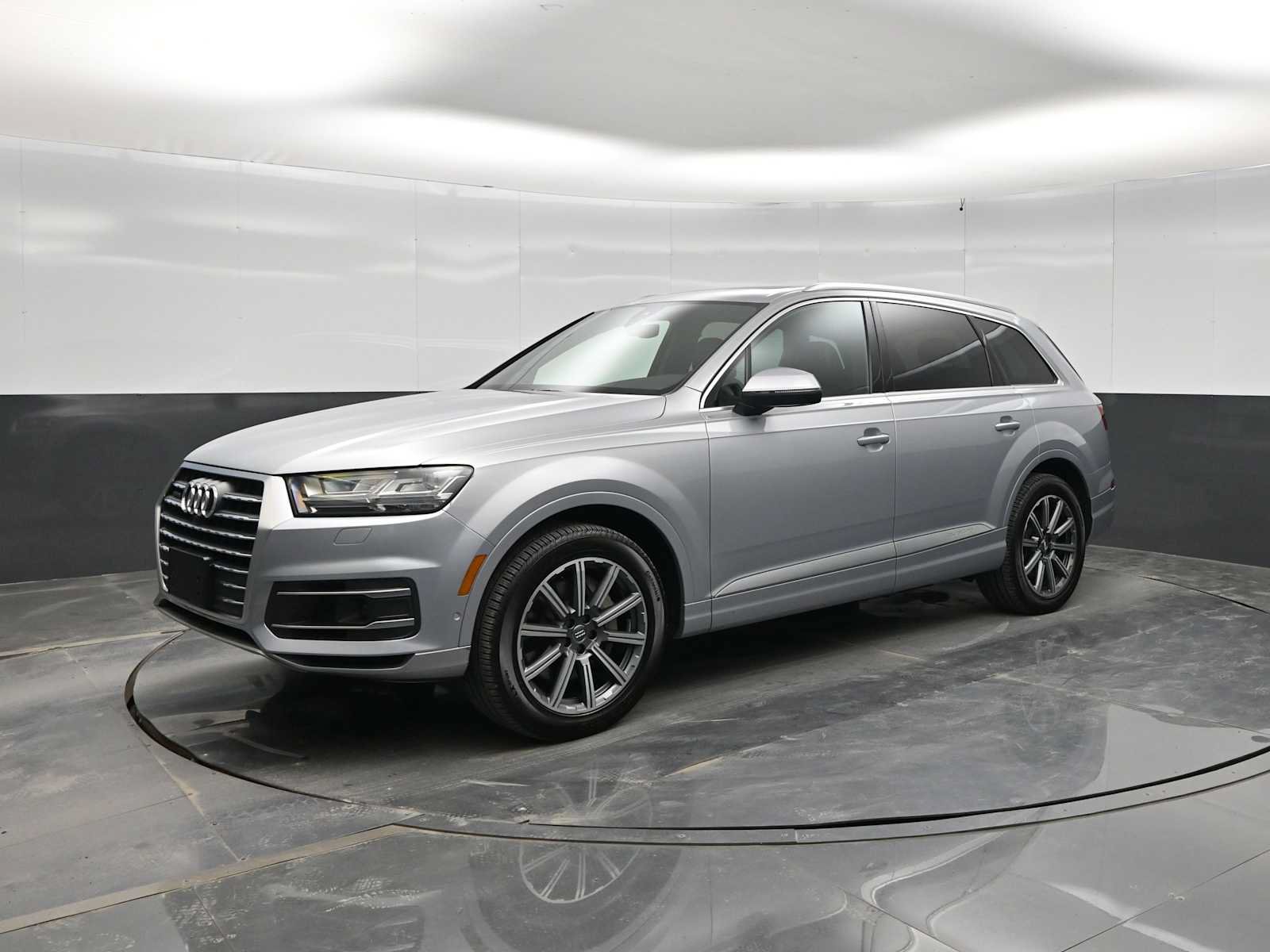 Used 2019 Audi Q7 3.0T Premium Plus w/ Premium Plus Package AWD/4WD image 4