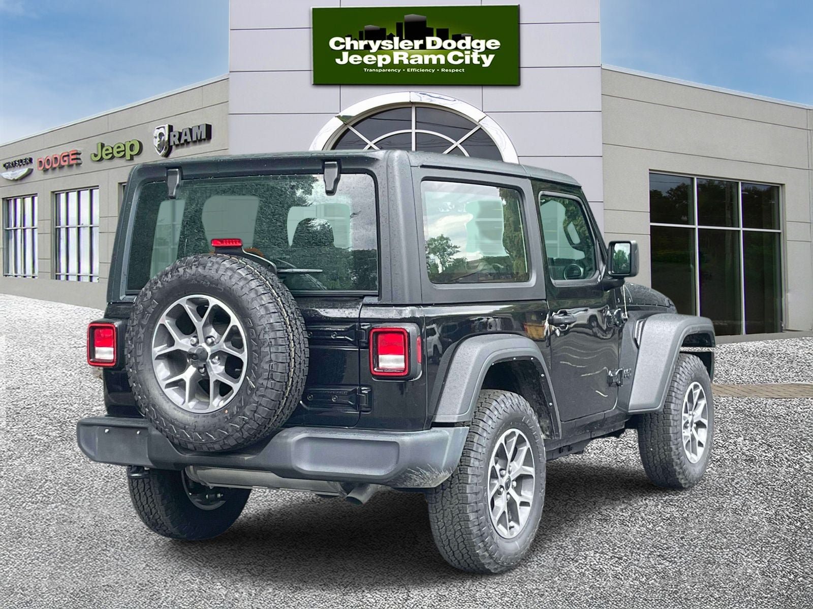 Used 2022 Jeep Wrangler Sport AWD/4WD image 6