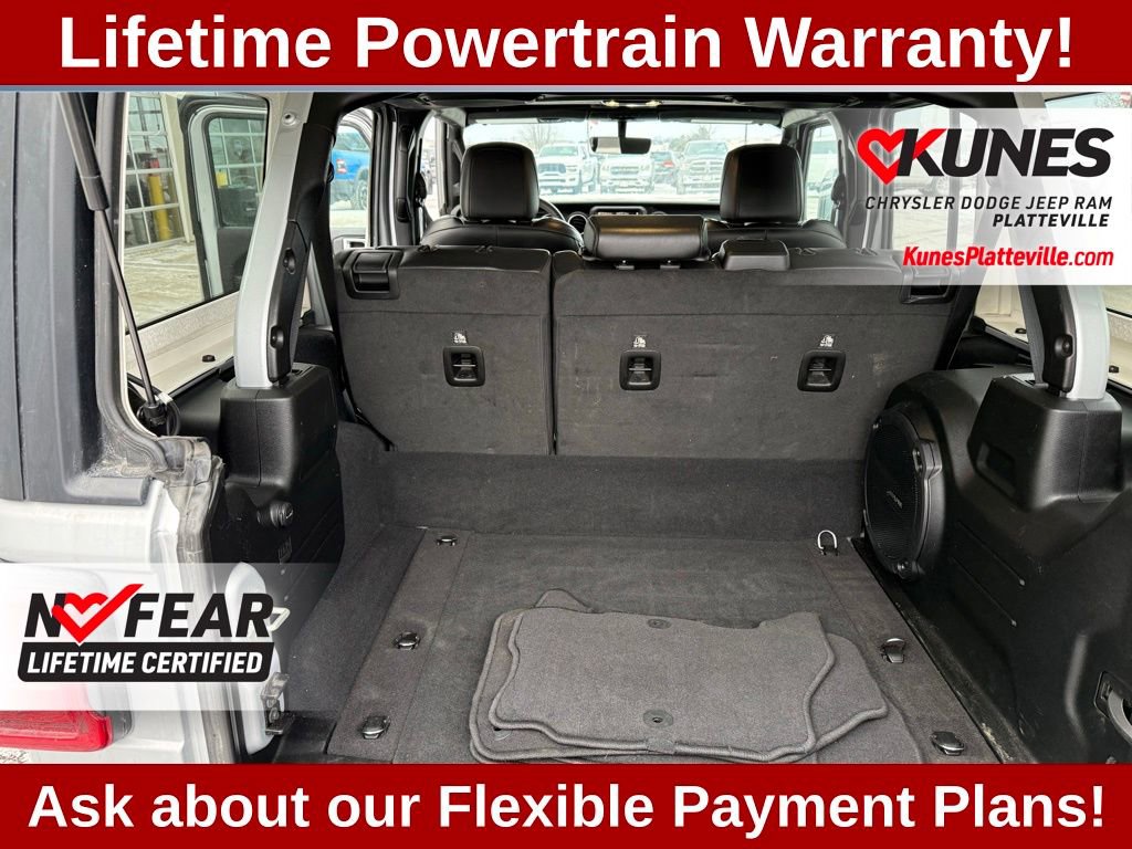 Used 2023 Jeep Wrangler Unlimited Sahara AWD/4WD image 37