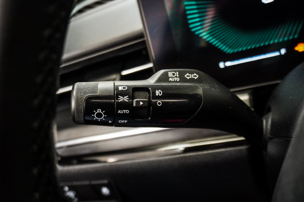 Used 2025 Kia K5 GT FWD image 20