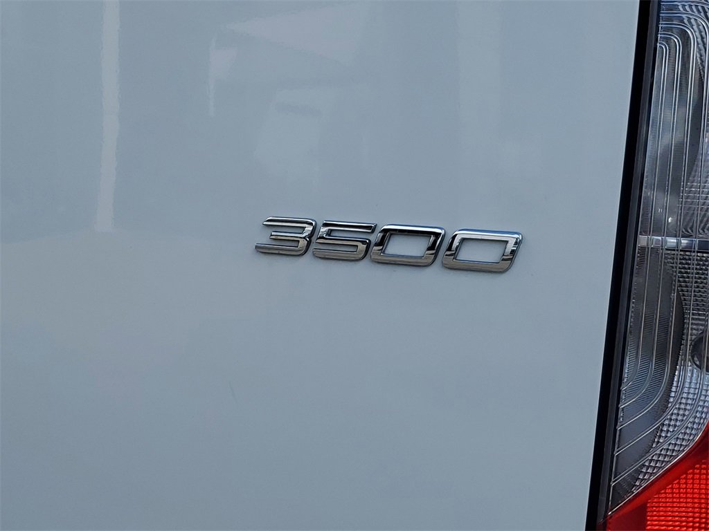 Used 2019 Freightliner Sprinter 3500 image 7