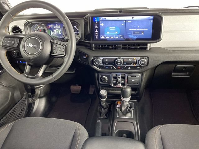 Used 2024 Jeep Wrangler Unlimited AWD/4WD image 14