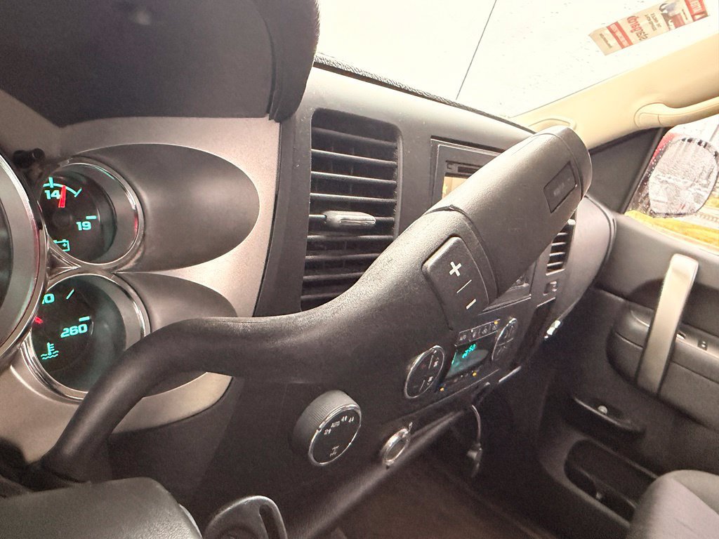 Used 2012 Chevrolet Silverado 1500 LT AWD/4WD image 17