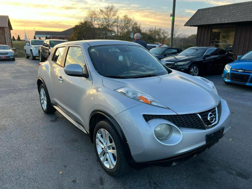 Used 2014 Nissan Juke S FWD image 12