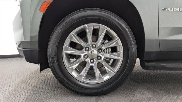 Used 2023 Chevrolet Suburban Premier image 34