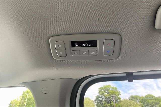 Used 2026 Kia Carnival EX FWD image 10