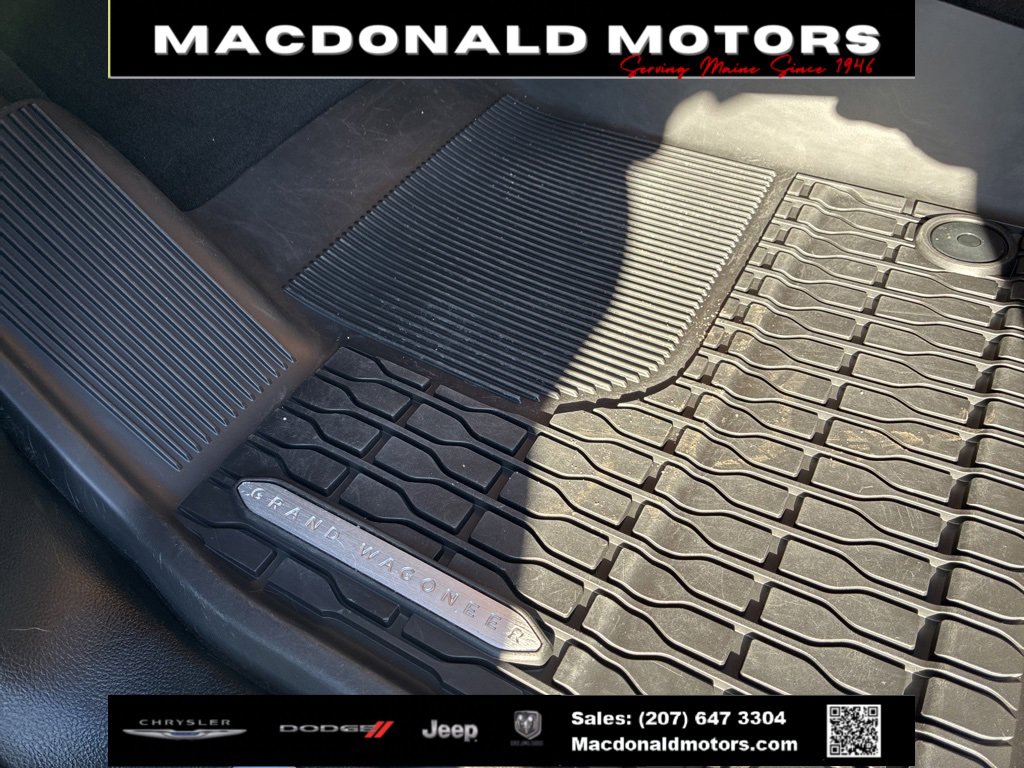 Used 2024 Jeep Grand Wagoneer Series III w/ HD Trailer Tow Package image 22