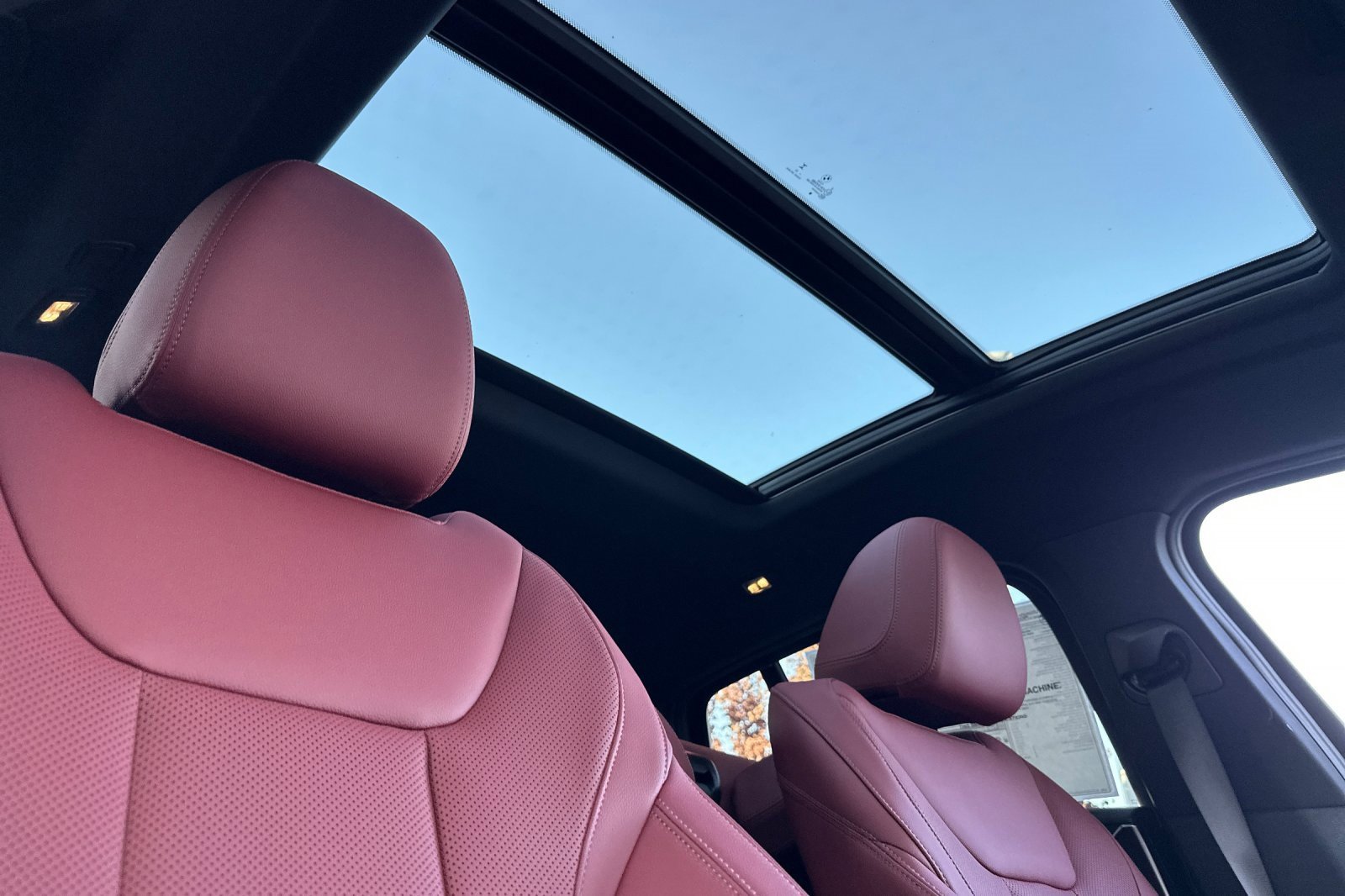 New 2025 BMW X4 xDrive30i w/ Convenience Package image 14