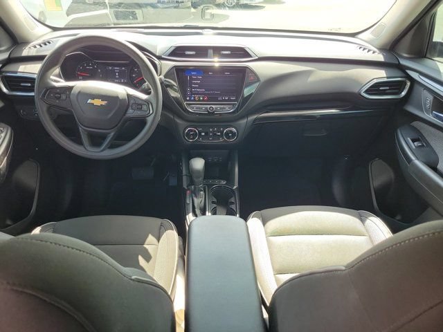 Used 2021 Chevrolet TrailBlazer LT w/ Convenience Package FWD image 21