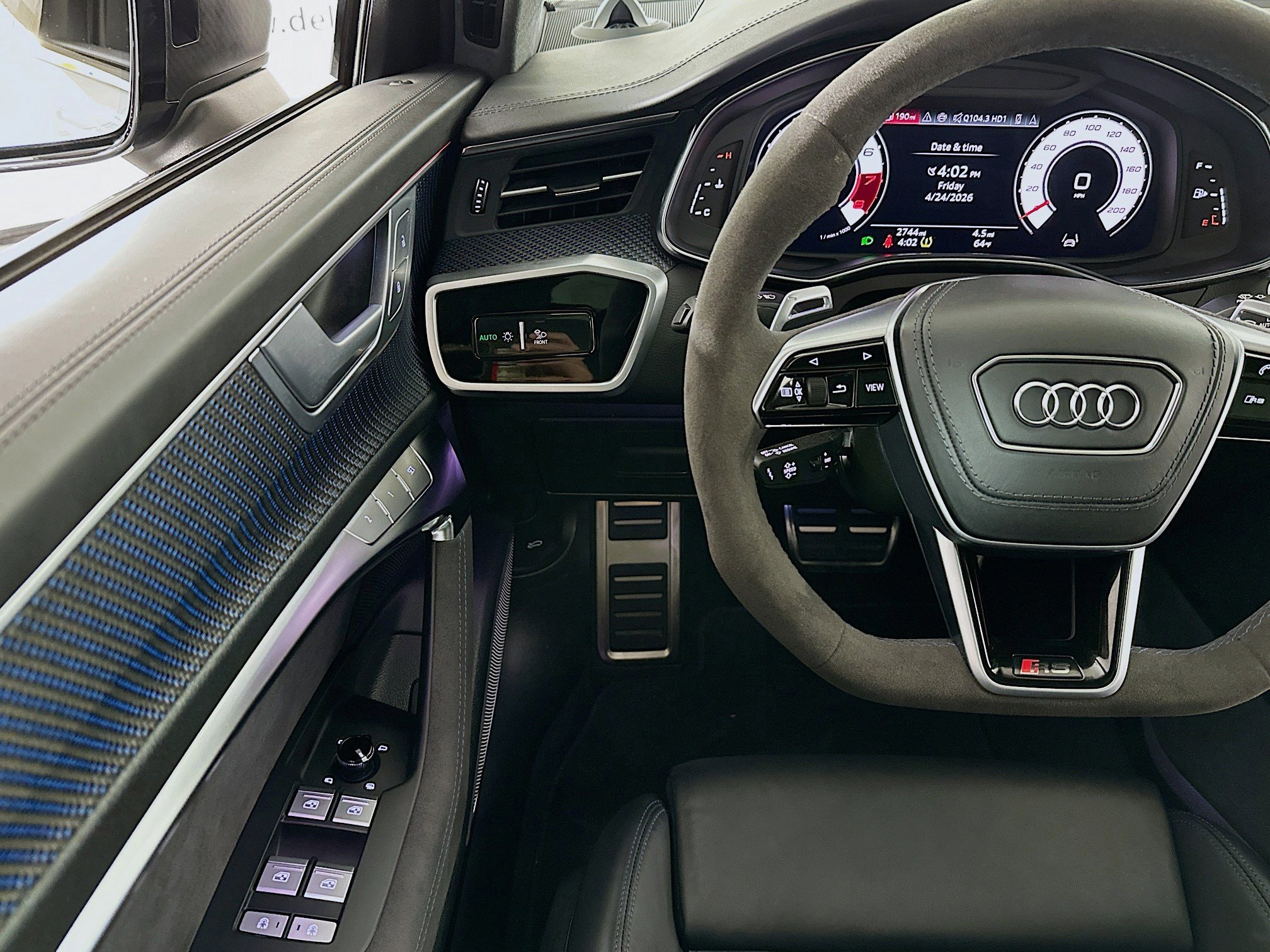 Used 2025 Audi RS 6 performance w/ Matte Carbon Package AWD/4WD image 10