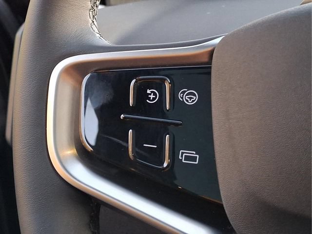 Used 2026 Volvo EX30 Plus w/ Climate Package AWD/4WD image 16