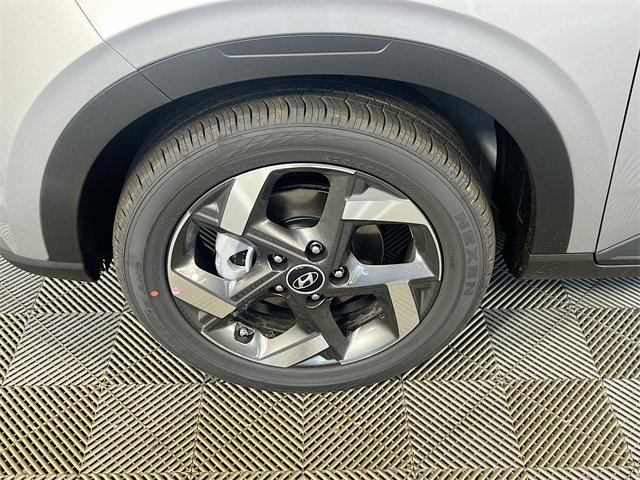New 2025 Hyundai Venue SEL image 4