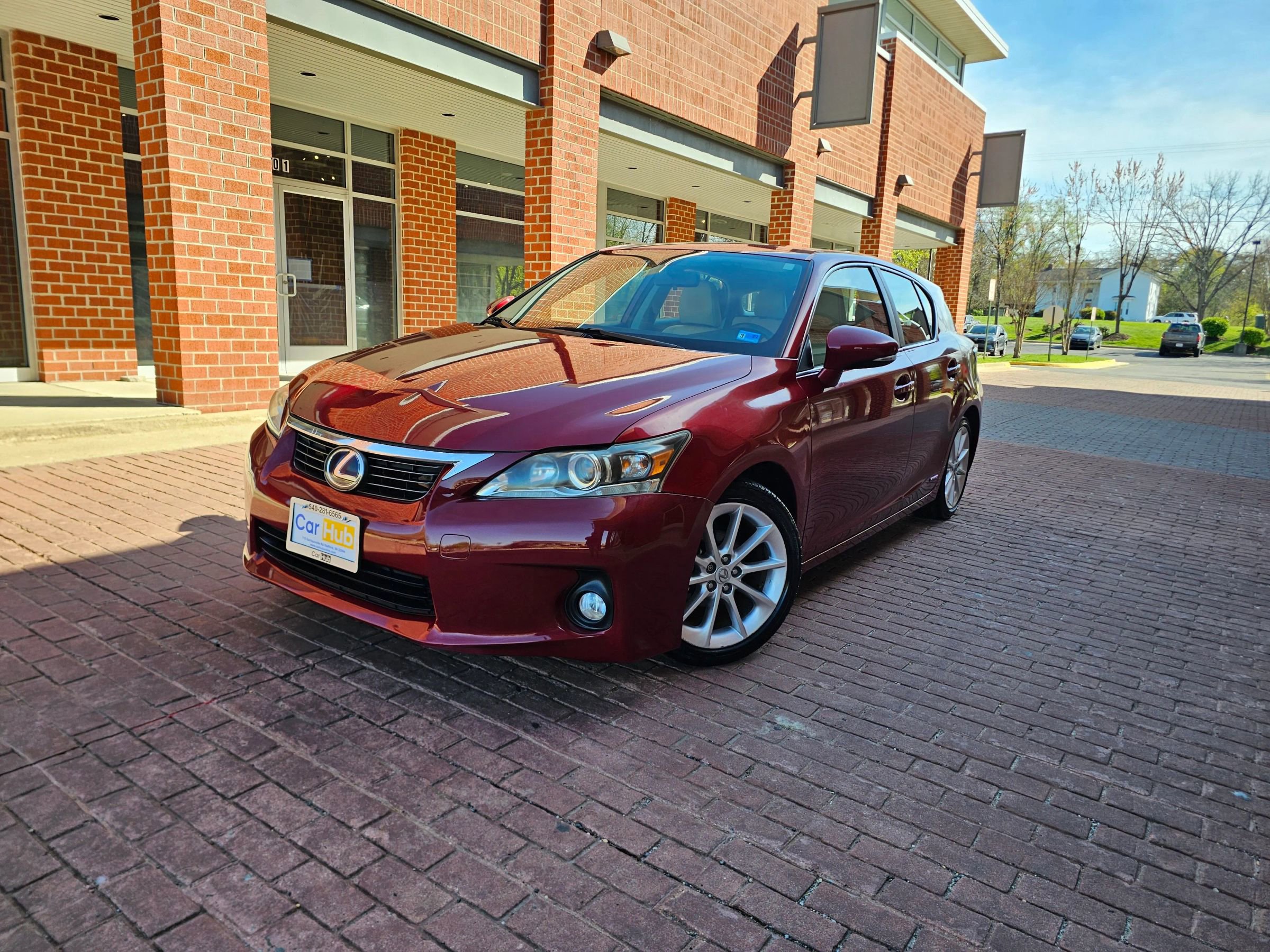 Used 2011 Lexus CT 200h FWD image 3