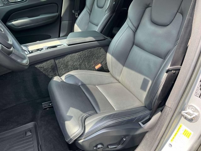 Used 2022 Volvo XC60 B6 Inscription w/ Advanced Package AWD/4WD image 9